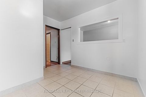 Photo 9 at 53 Vanguard Drive, City Centre West, Toronto