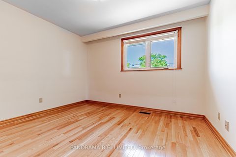 Photo 12 at 53 Vanguard Drive, City Centre West, Toronto