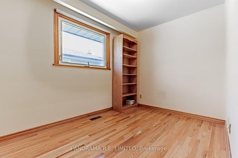 Photo 14 at 53 Vanguard Drive, City Centre West, Toronto