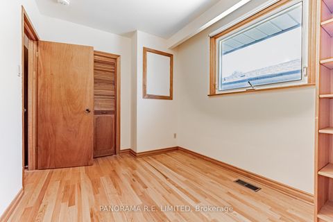 Photo 15 at 53 Vanguard Drive, City Centre West, Toronto