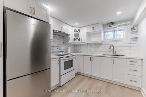 Photo 24 at 53 Vanguard Drive, City Centre West, Toronto