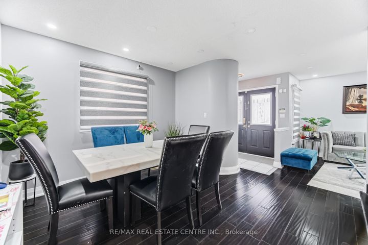 Photo 9 at 28 Mount Fuji Crescent, Wellington, Brampton