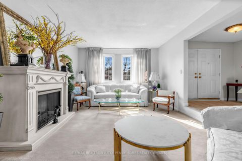 Photo 3 at 66 Marion Crescent, Raymerville, Markham