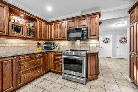 Photo 9 at 66 Marion Crescent, Raymerville, Markham