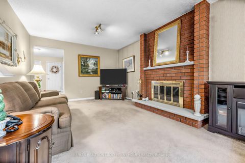 Photo 15 at 66 Marion Crescent, Raymerville, Markham