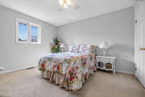 Photo 25 at 66 Marion Crescent, Raymerville, Markham