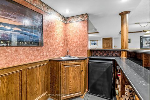 Photo 33 at 66 Marion Crescent, Raymerville, Markham