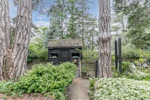 Photo 11 at 78 Wells Street, Aurora Village, Aurora