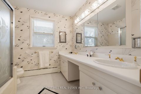 Photo 15 at 5 Bachelor Place, Windfields, Toronto