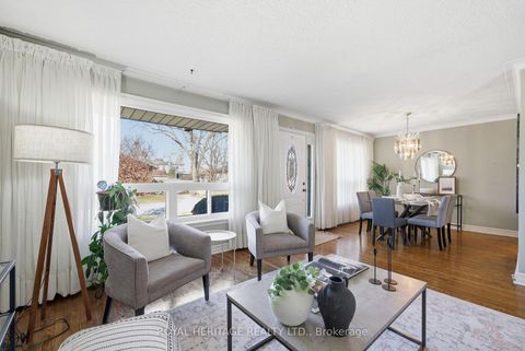 Photo 6 at 33 Willowhurst Crescent, Maryvale, Toronto