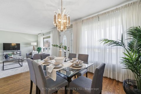 Photo 9 at 33 Willowhurst Crescent, Maryvale, Toronto