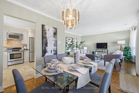 Photo 10 at 33 Willowhurst Crescent, Maryvale, Toronto