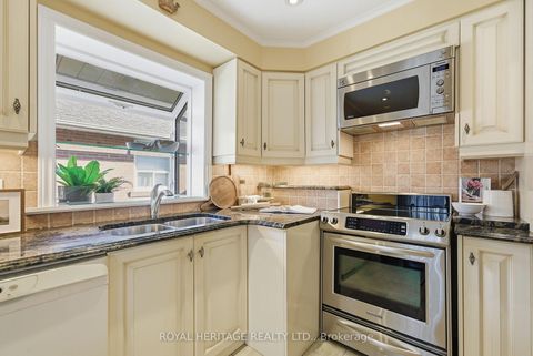 Photo 12 at 33 Willowhurst Crescent, Maryvale, Toronto