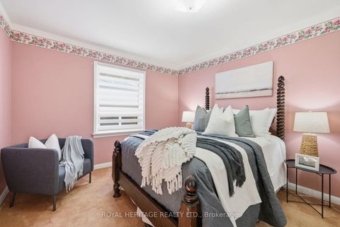Photo 17 at 33 Willowhurst Crescent, Maryvale, Toronto