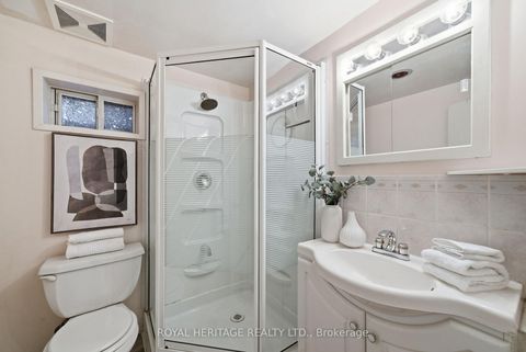 Photo 31 at 33 Willowhurst Crescent, Maryvale, Toronto