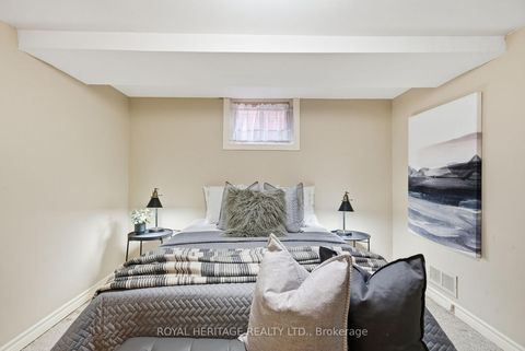 Photo 32 at 33 Willowhurst Crescent, Maryvale, Toronto