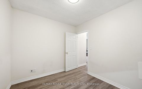 Photo 19 at 344 Elmgrove Avenue, Vanier, Oshawa