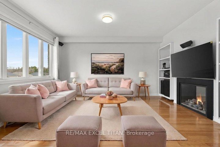 Photo 4 at 17 Tysonville Circle, Northwest Brampton, Brampton