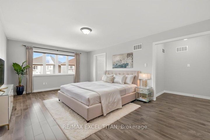 Photo 13 at 17 Tysonville Circle, Northwest Brampton, Brampton