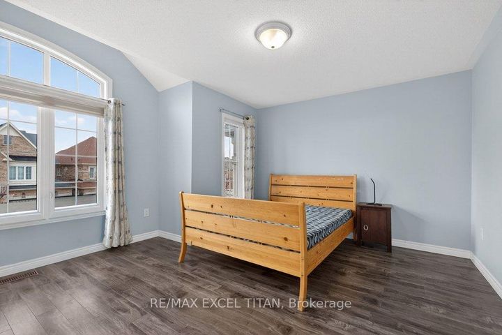 Photo 20 at 17 Tysonville Circle, Northwest Brampton, Brampton