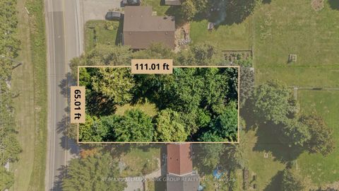 Photo 4 at 136 Metro Road N, Historic Lakeshore Communities, Georgina