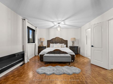 Photo 12 at 109 Golden Gate Circle, Sonoma Heights, Vaughan