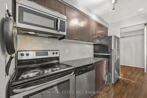 Photo 9 at 725 - 38 Joe Shuster Way, South Parkdale, Toronto