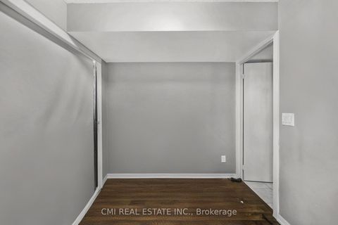 Photo 19 at 725 - 38 Joe Shuster Way, South Parkdale, Toronto