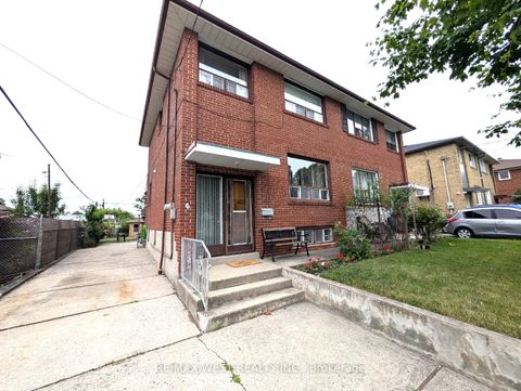 Photo 2 at 6 Dalrymple Drive, Smythe, Toronto