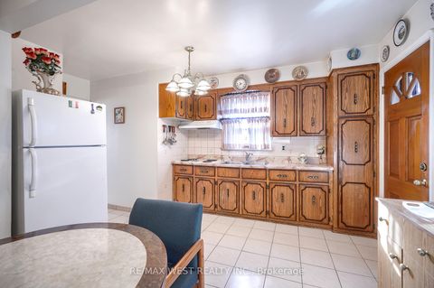 Photo 12 at 6 Dalrymple Drive, Smythe, Toronto