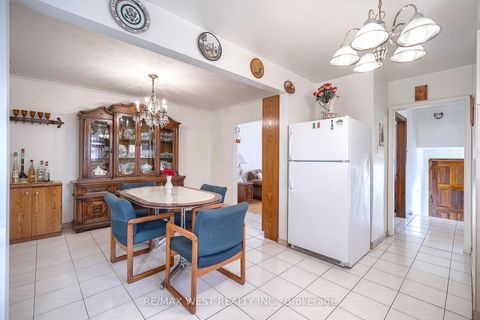 Photo 14 at 6 Dalrymple Drive, Smythe, Toronto