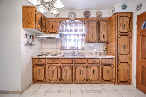 Photo 15 at 6 Dalrymple Drive, Smythe, Toronto