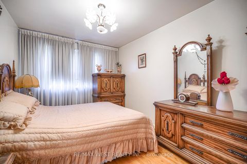 Photo 18 at 6 Dalrymple Drive, Smythe, Toronto
