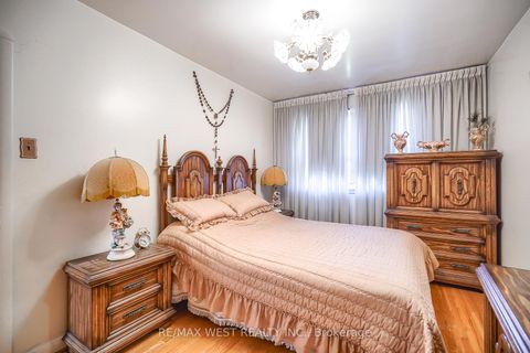 Photo 19 at 6 Dalrymple Drive, Smythe, Toronto