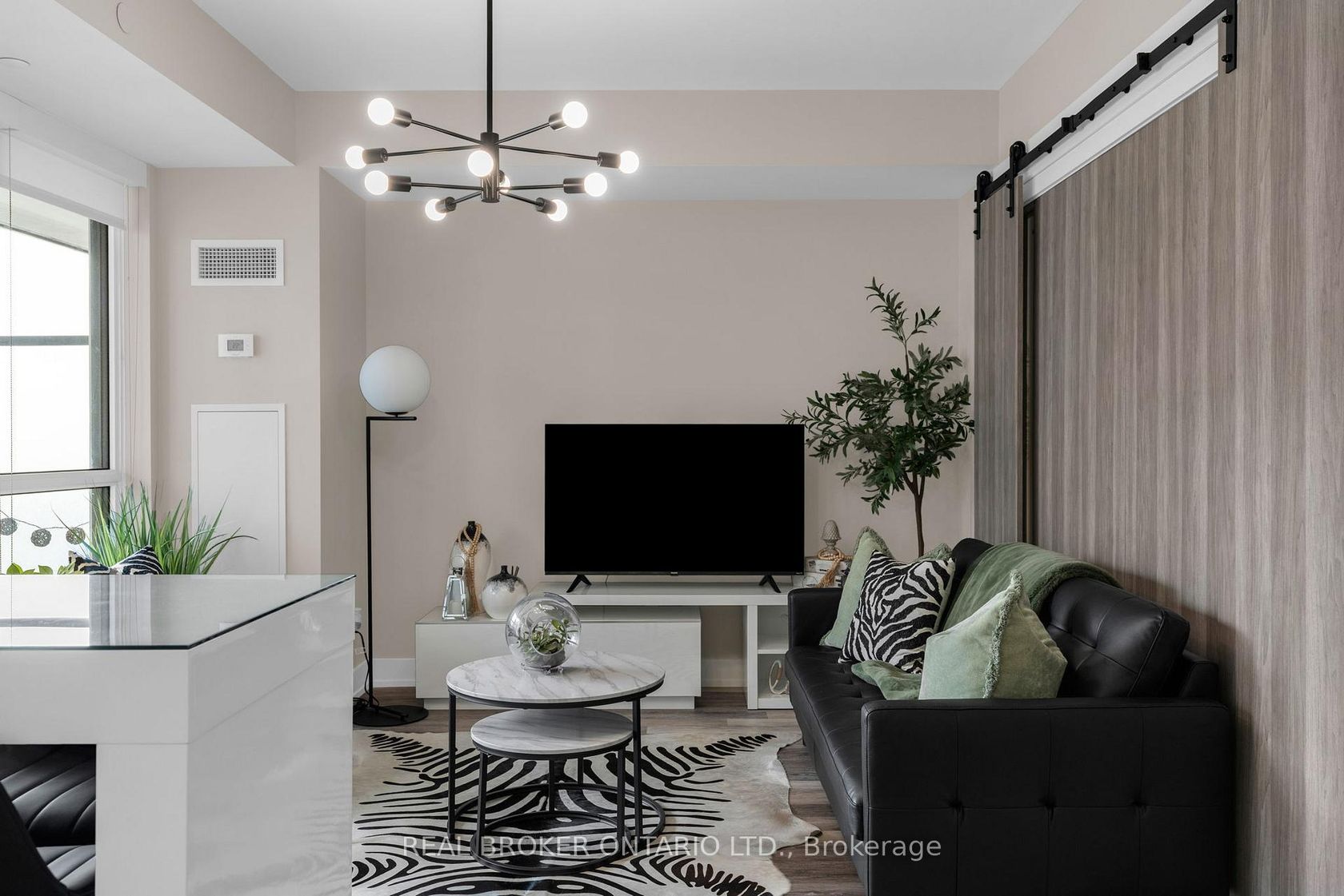 A303 - 241 Sea Ray Avenue, Rural Innisfil, Innisfil photo number 2