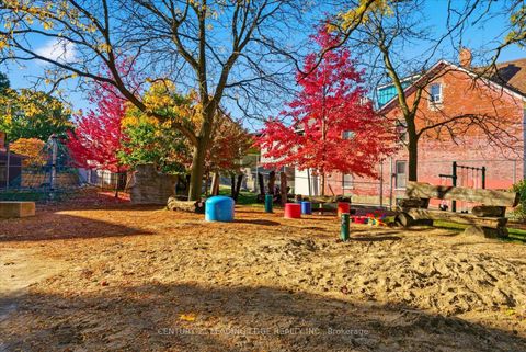 Photo 36 at 30 Ulster Street, University, Toronto