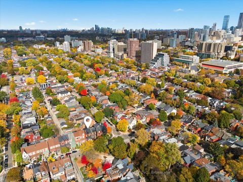 Photo 48 at 30 Ulster Street, University, Toronto