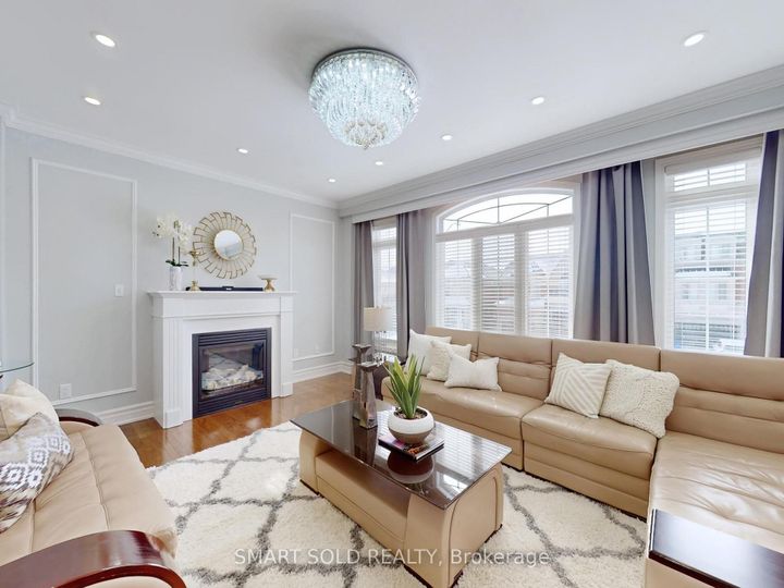 Photo 1 at 72 Headwater Crescent, Oak Ridges Lake Wilcox, Richmond Hill