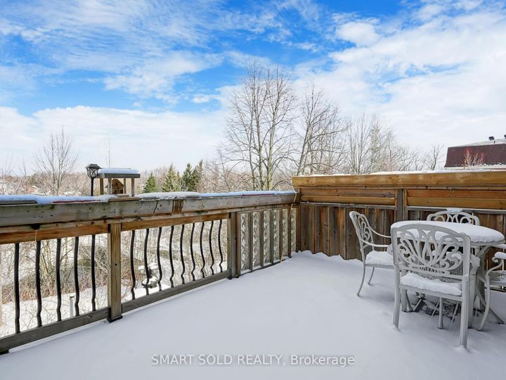 Photo 11 at 72 Headwater Crescent, Oak Ridges Lake Wilcox, Richmond Hill