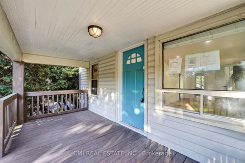 Photo 3 at 153 Clarence Street, West Woodbridge, Vaughan