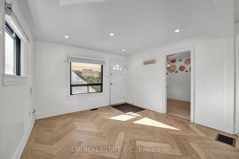 Photo 7 at 153 Clarence Street, West Woodbridge, Vaughan