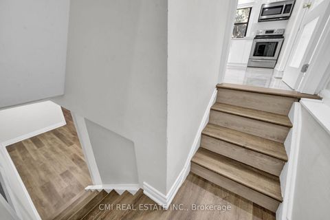 Photo 14 at 153 Clarence Street, West Woodbridge, Vaughan