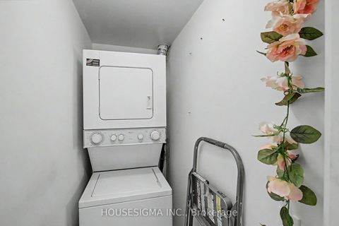 Photo 16 at 711 - 9 Northern Hts Drive, Langstaff, Richmond Hill