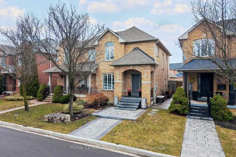 Photo 43 at 33 La Neve Avenue, Sonoma Heights, Vaughan