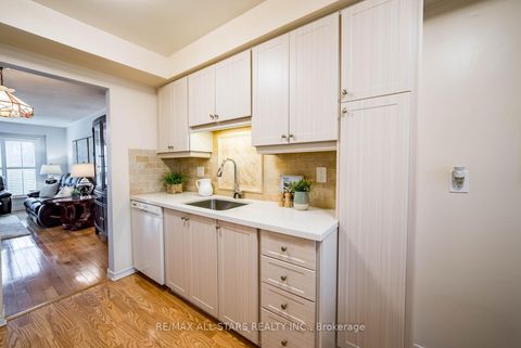 Photo 13 at 25 Thistlewaite Crescent, Malvern West, Toronto