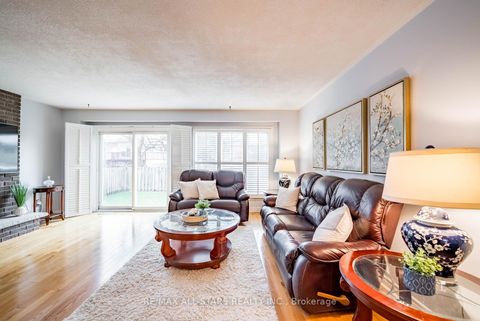 Photo 18 at 25 Thistlewaite Crescent, Malvern West, Toronto