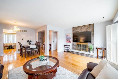 Photo 21 at 25 Thistlewaite Crescent, Malvern West, Toronto