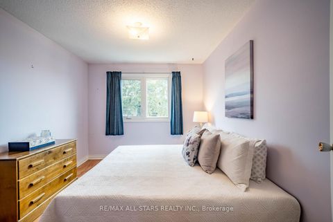 Photo 24 at 25 Thistlewaite Crescent, Malvern West, Toronto