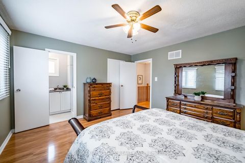 Photo 28 at 25 Thistlewaite Crescent, Malvern West, Toronto