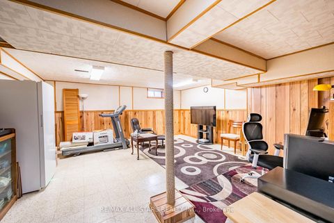 Photo 33 at 25 Thistlewaite Crescent, Malvern West, Toronto